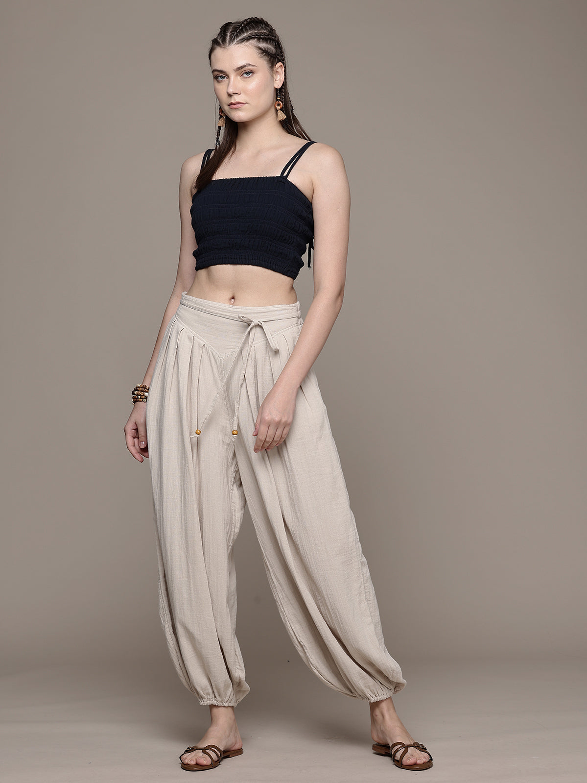 Harem, baggy, balloon or parachute? How to tell them apart